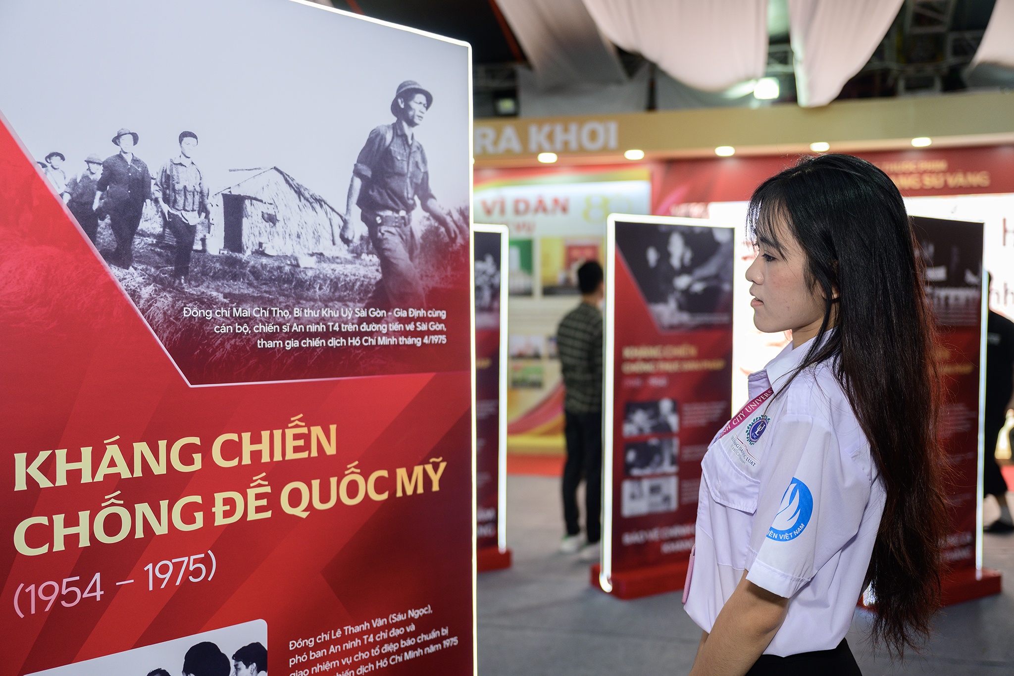 To quoc binh yen anh 8