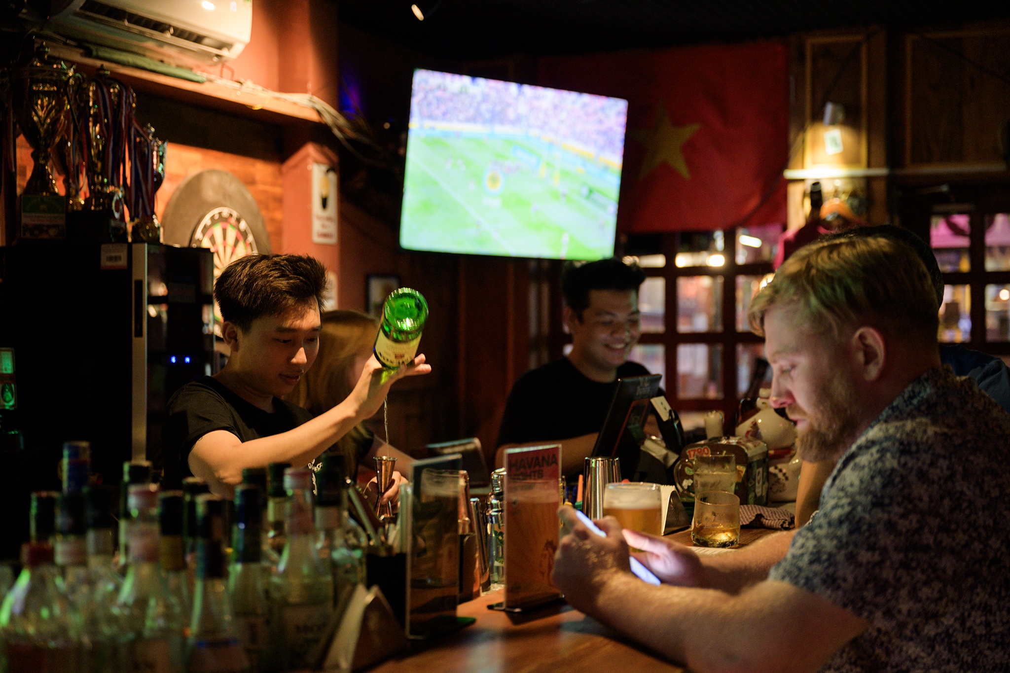World Cup,  bar,  TP HCM, anh 13