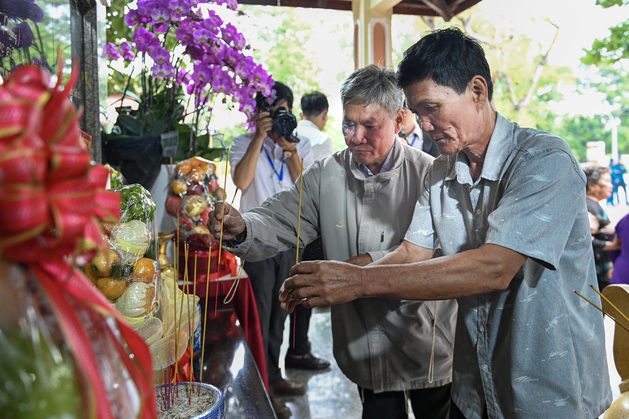 L&ecirc; Thị Ri&ecirc;ng ảnh 1
