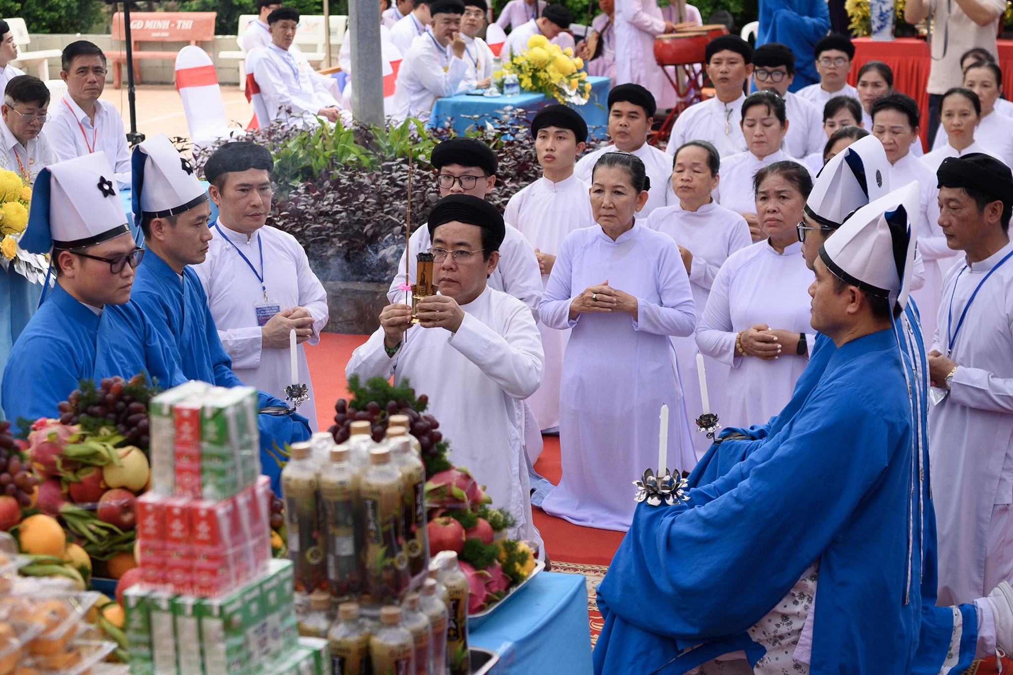 L&ecirc; Thị Ri&ecirc;ng ảnh 3