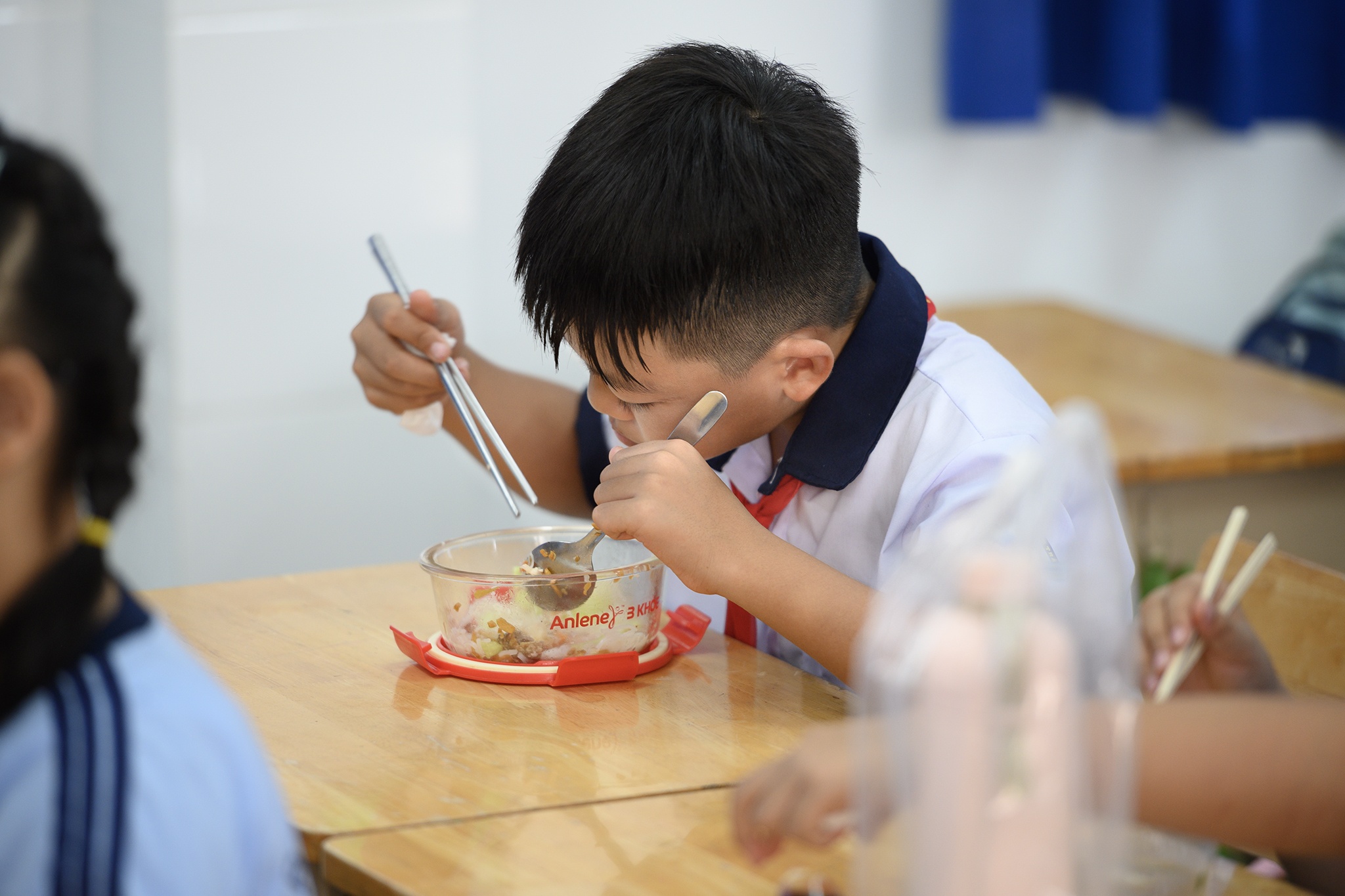 b&aacute;n tr&uacute; ảnh 11