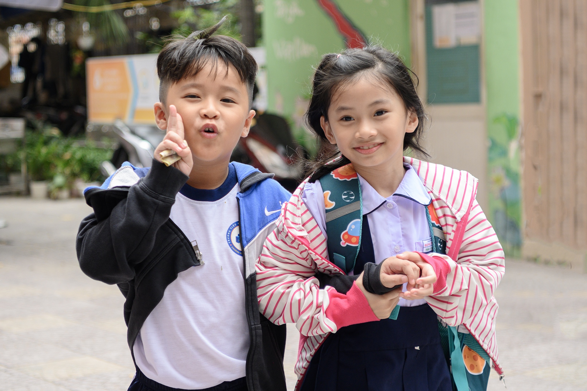b&aacute;n tr&uacute; ảnh 2