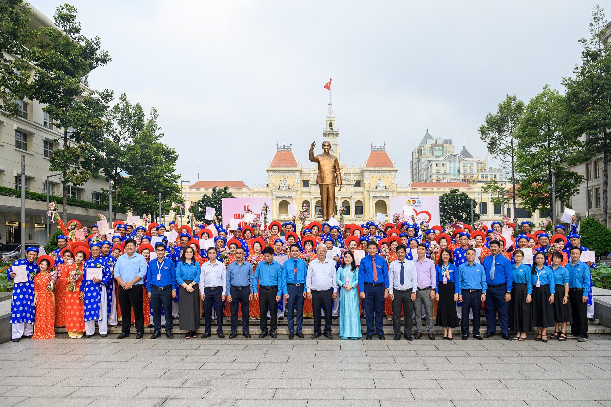 cưới tập thể ảnh 1