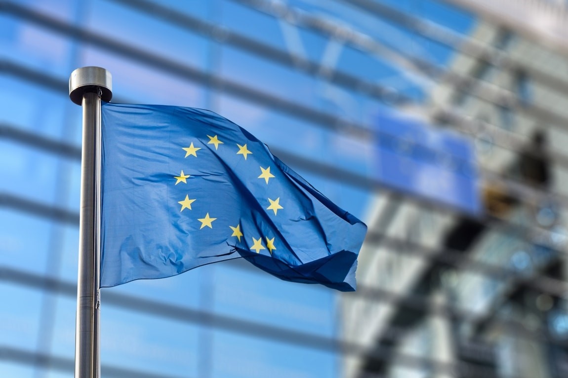 Chau Au 'lac nhip' hinh anh