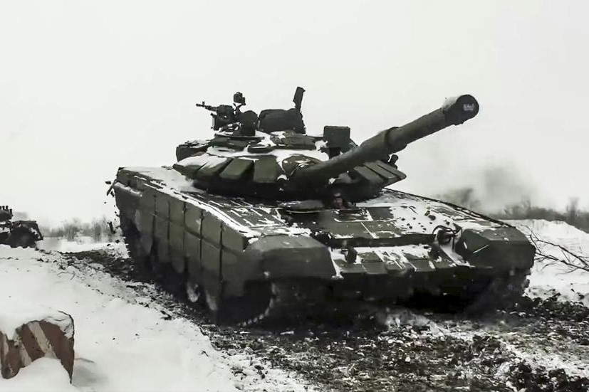 Vi sao phuong Tay nhin vao bun lay de 'bat mach' y do cua Nga? hinh anh