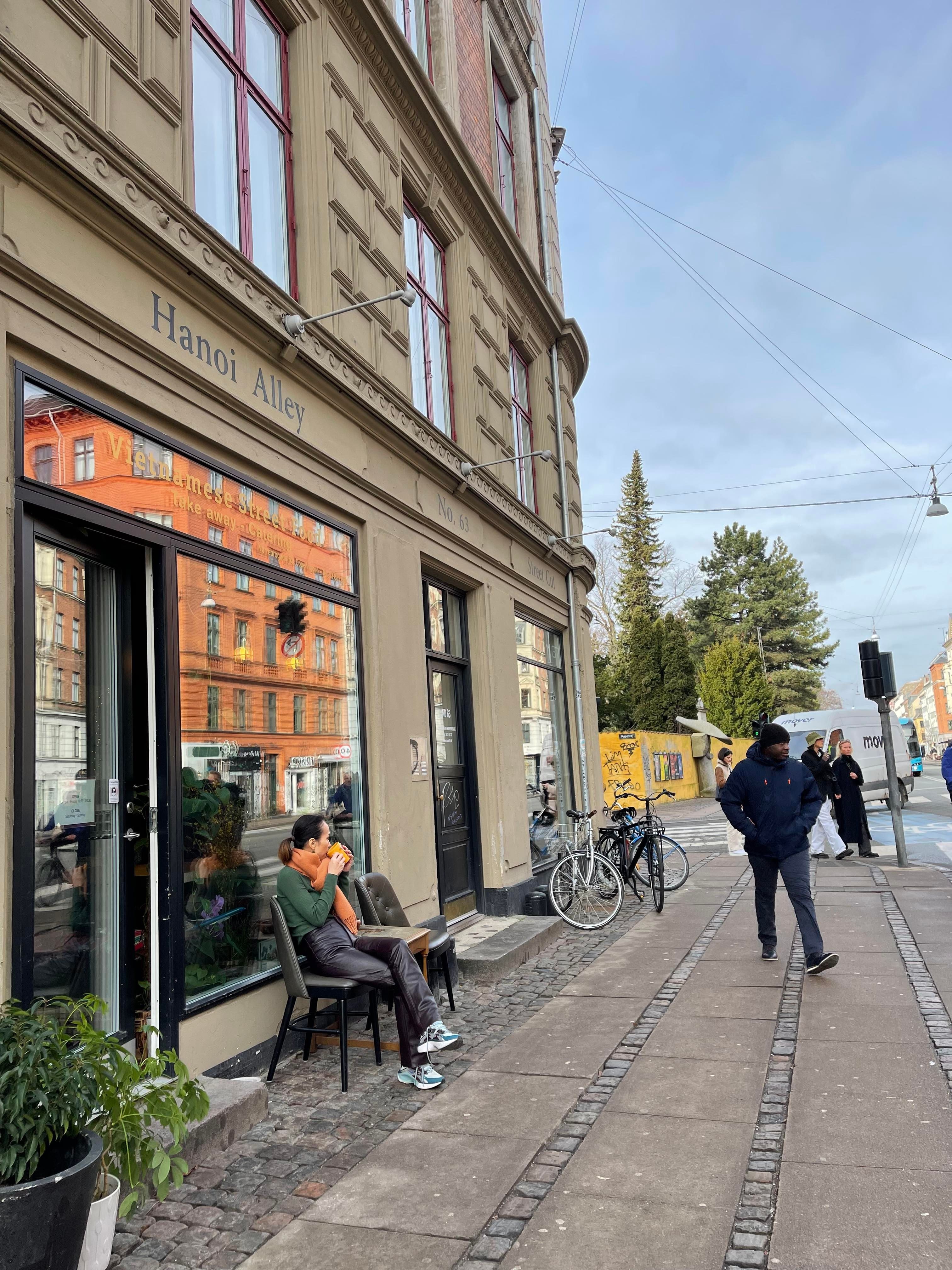 Nguoi Viet tai Dan Mach khi duoc do bo han che Covid-19 anh 14