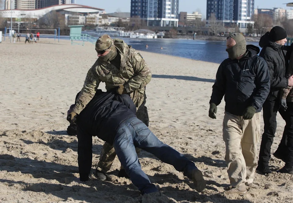 Nguoi dan Ukraine san sang doi dau Nga anh 10