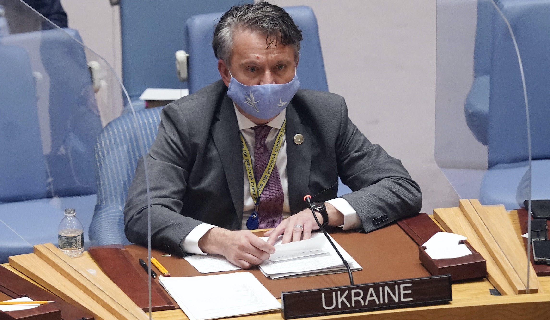 Lien Hop Quoc ket thuc hop khan anh 1