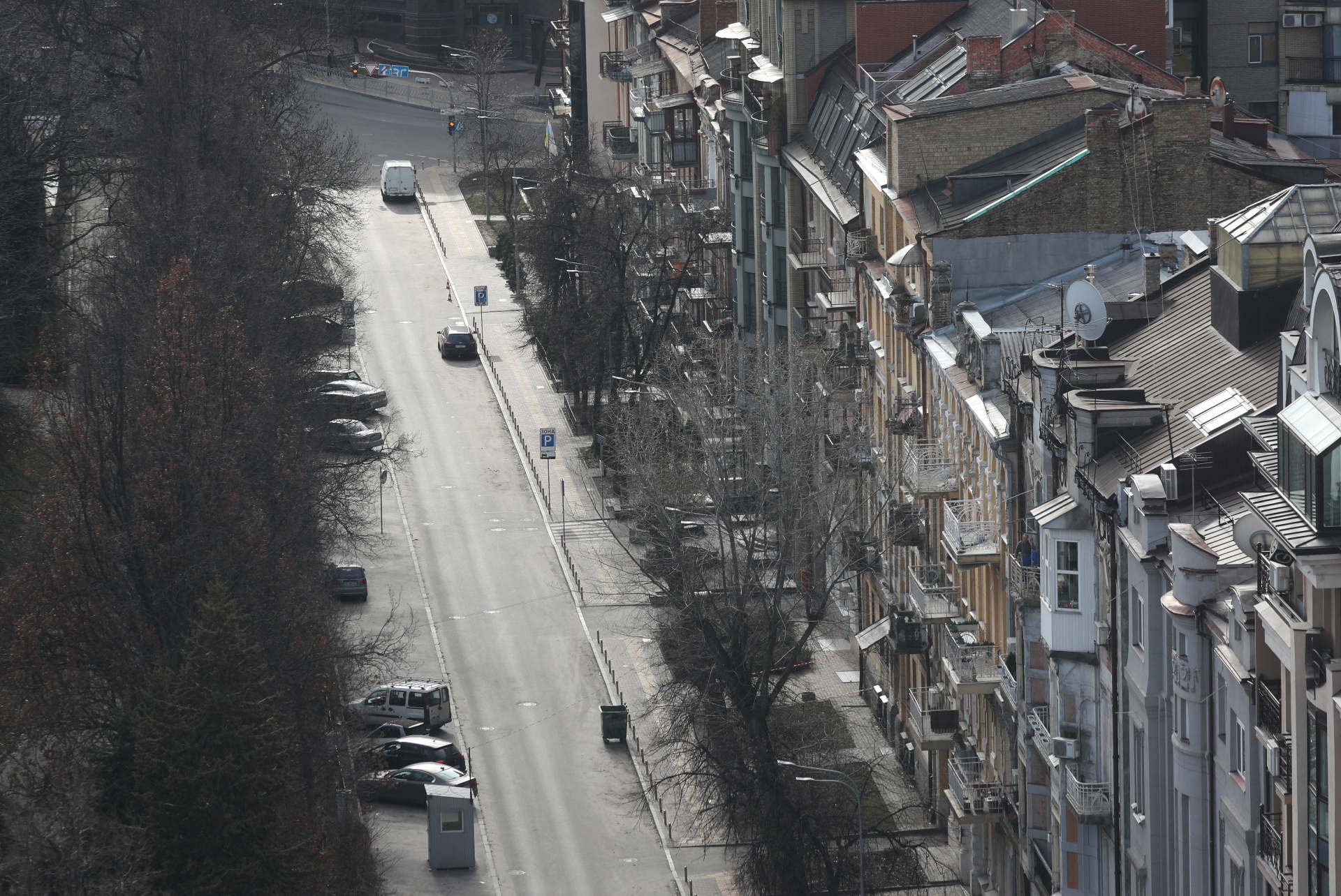 Sau mot dem dai, Ukraine van co thu hinh anh