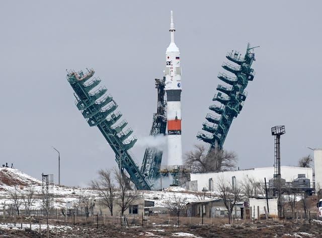 Cong ty ve tinh Anh tu choi toi hau thu cua tap doan vu tru Nga hinh anh