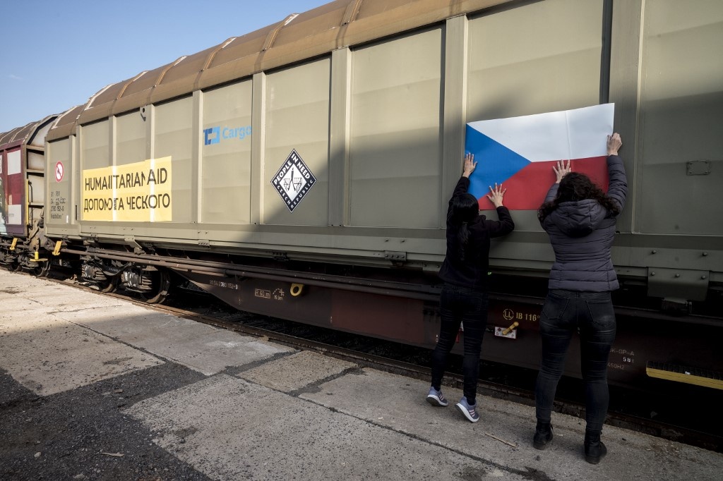 Ho tro nhan dao cho Ukraine anh 6