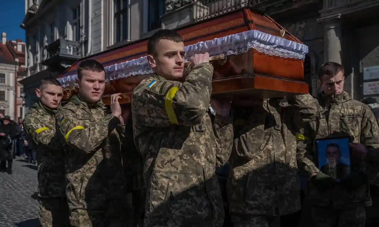 Nga tan cong mien Tay Ukraine anh 3