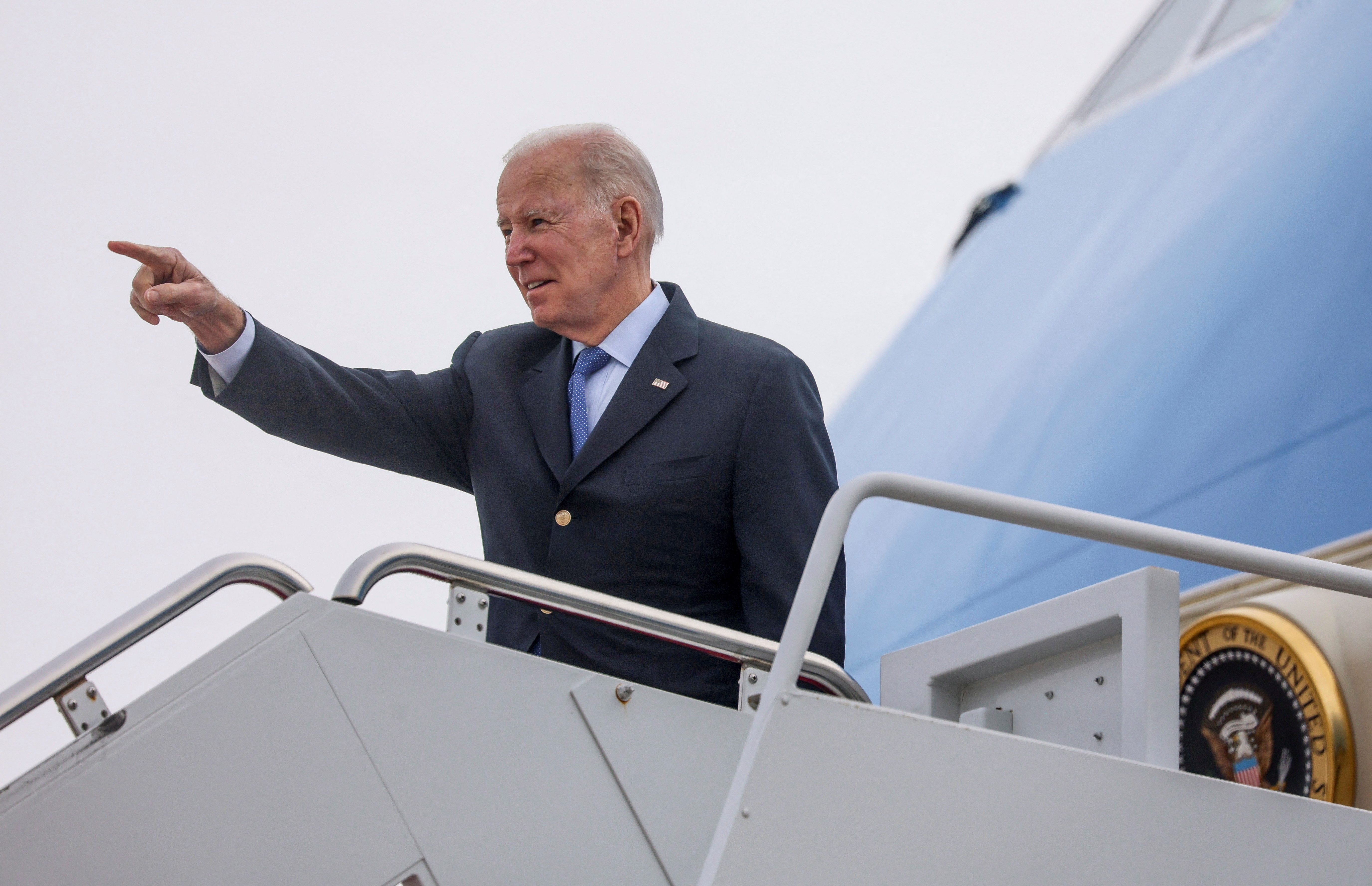 My ap lenh trung phat moi len Nga hinh anh