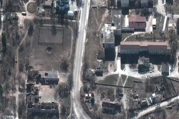 Anh ve tinh doan xe phao tu hanh Nga huong nong sung vao Izyum hinh anh