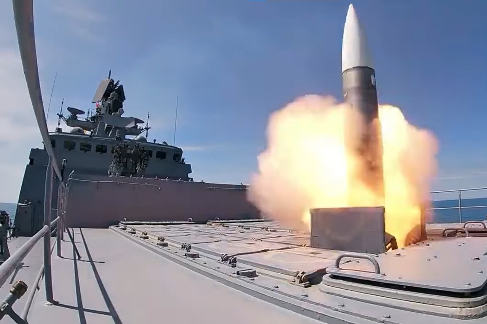 Nhung tau chien Nga con lai o bien Den sau khi soai ham Moskva chim hinh anh