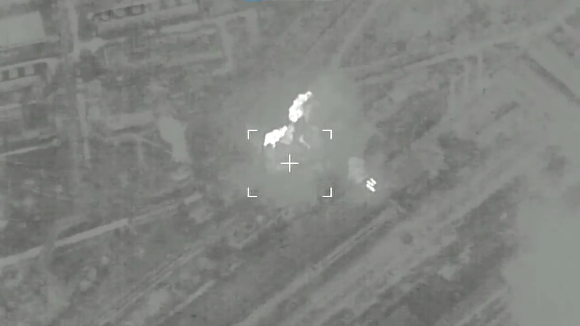 Nga tuyen bo tan cong hon 1.000 muc tieu quan su Ukraine trong dem hinh anh