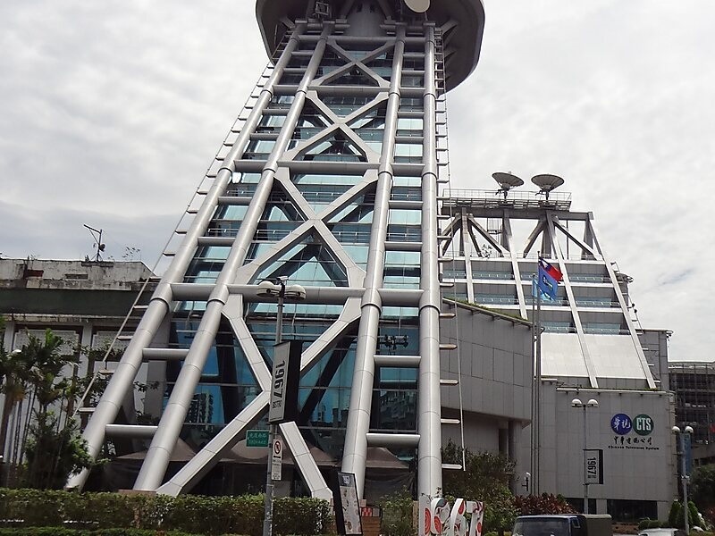 Giam doc dai truyen hinh Dai Loan tu chuc sau su co 'dua tin nham' hinh anh