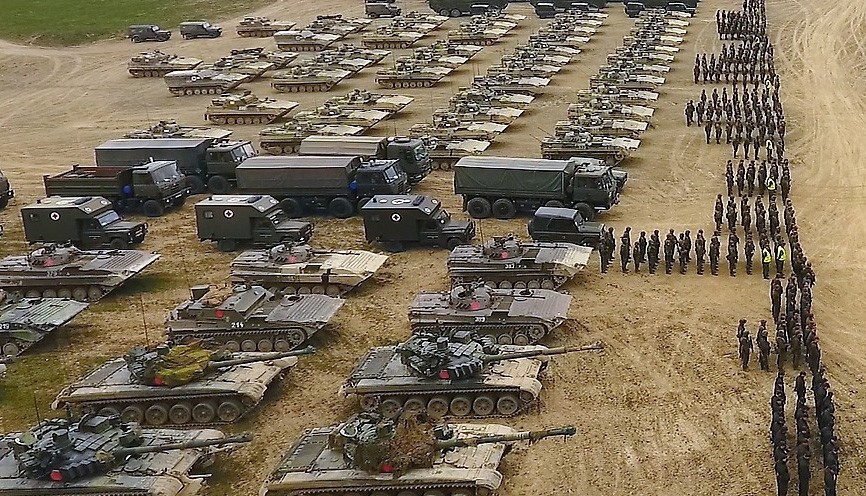 Chi tieu quan su toan cau tang ky luc hinh anh