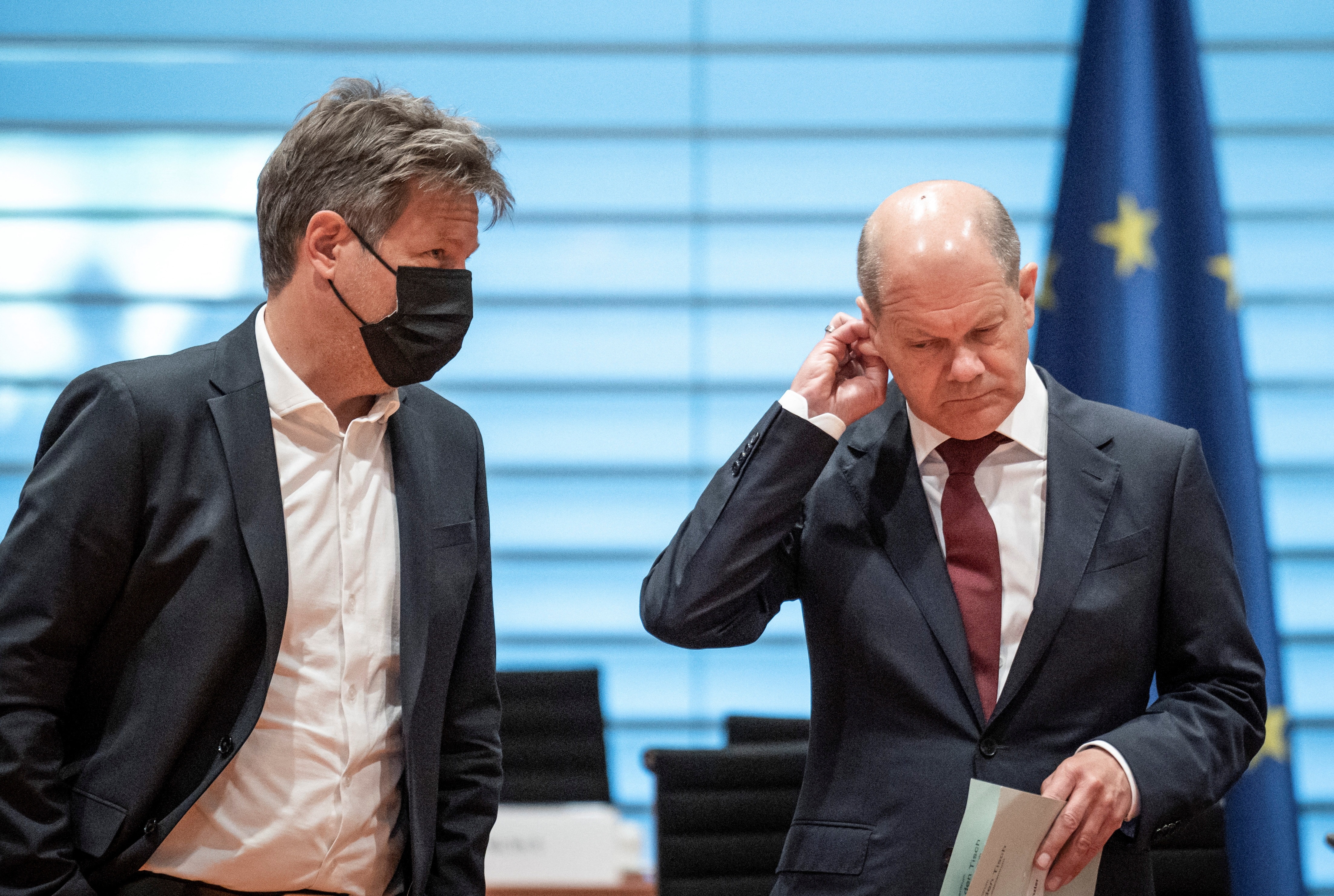 EU cam van dau mo nhap tu nga anh 1