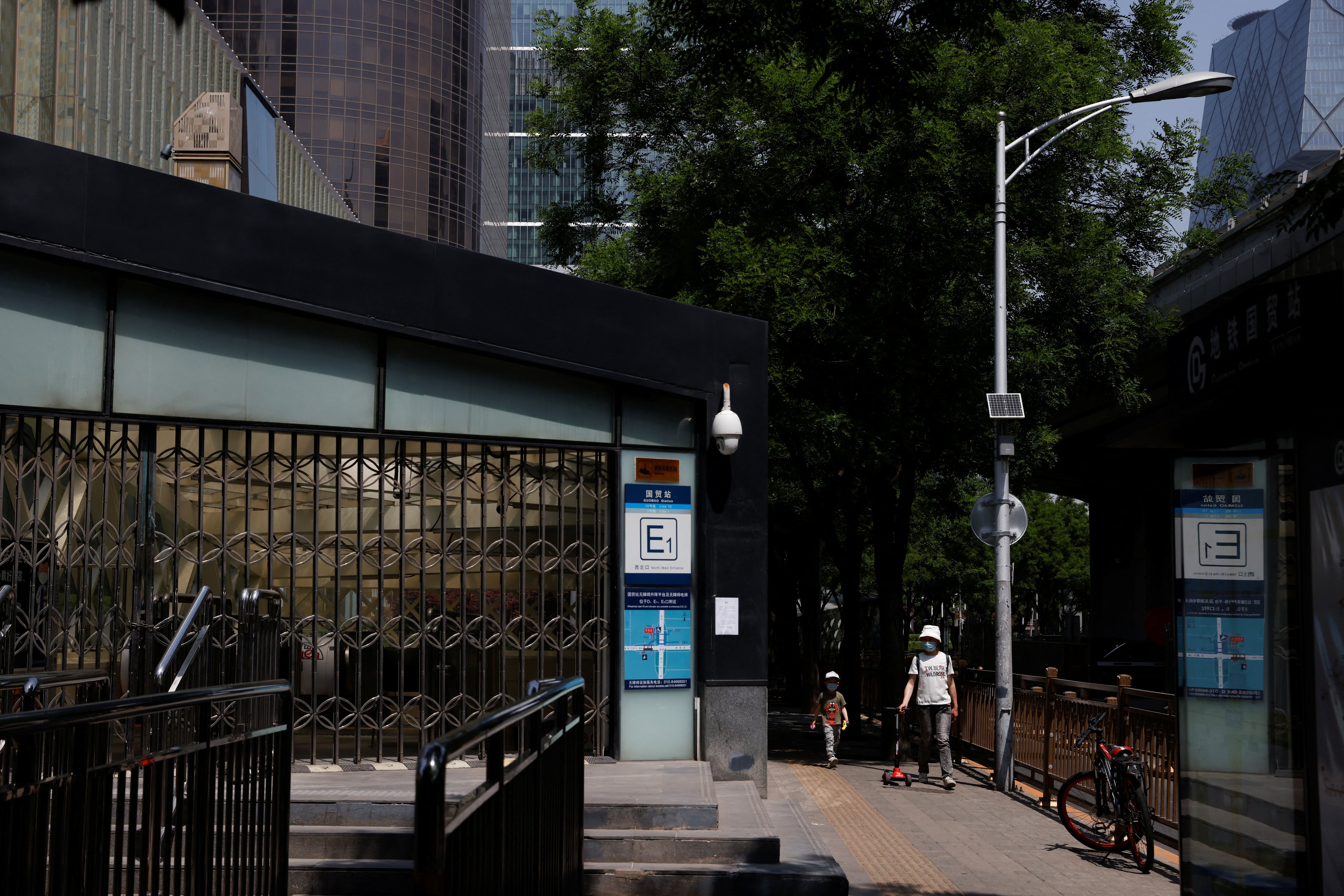 Bac kinh dong nha ga vi covid19 anh 5