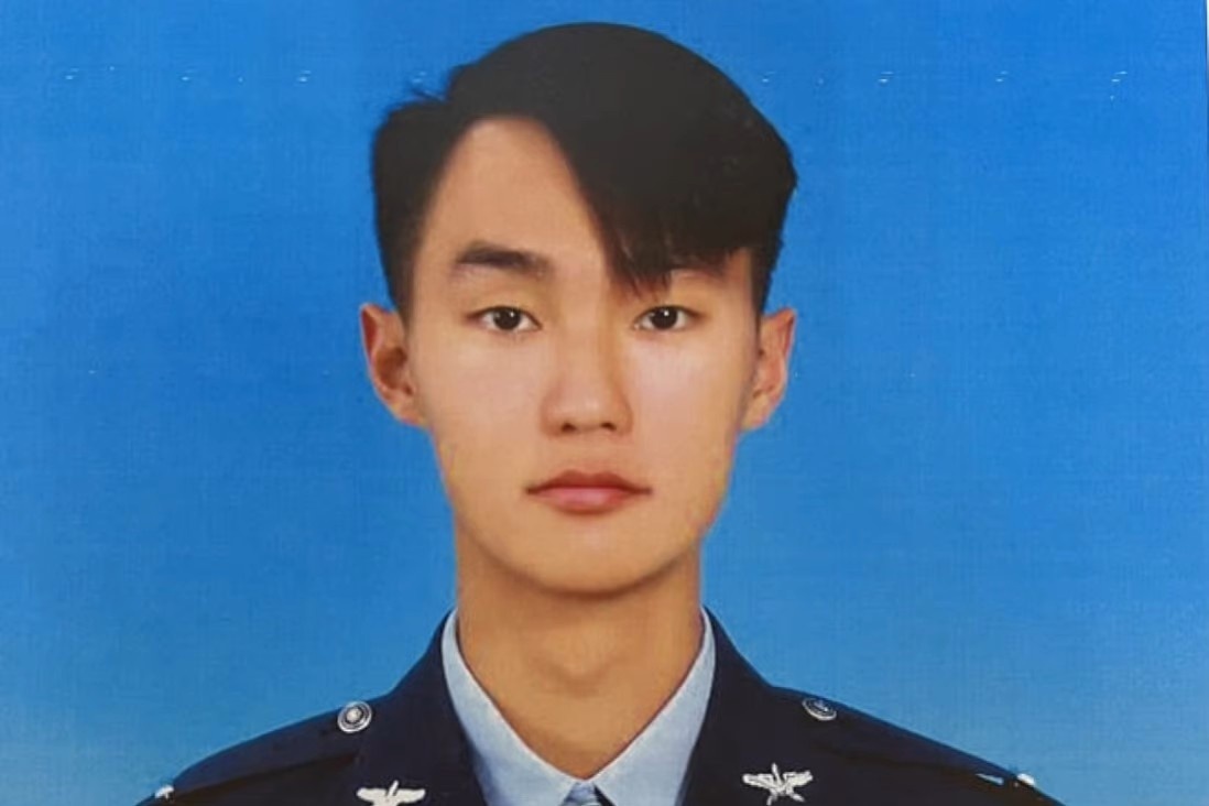 Dai Loan ngung huan luyen phi cong sau vu roi may bay chet nguoi hinh anh