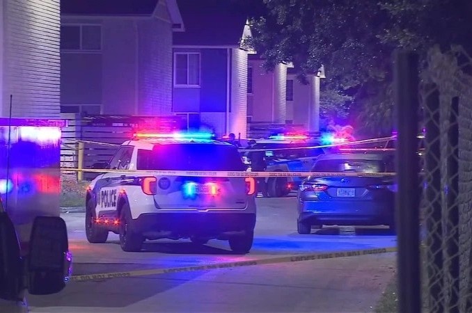 Be gai 10 tuoi ban chet nguoi gay go voi me minh o Florida hinh anh