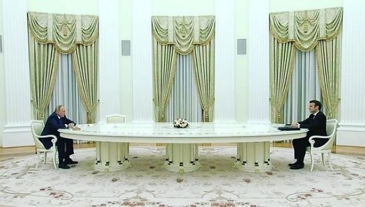 Tong thong Phap dien dam voi ong Putin hon 100 gio hinh anh