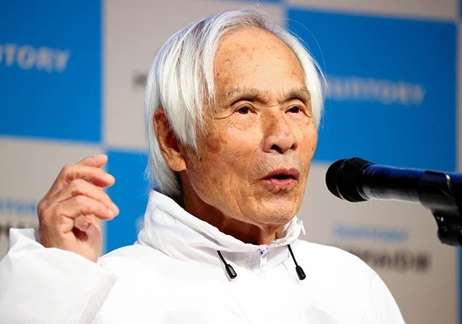 Nguoi gia nhat tu di thuyen xuyen Thai Binh Duong hinh anh