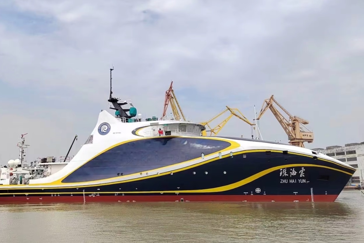 trung quoc dong tau khong nguoi lai anh 1