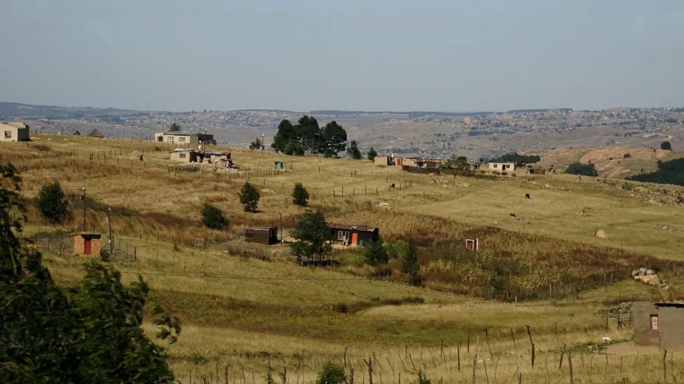 thach thuc cua mot quoc gia khi doi ten anh 2