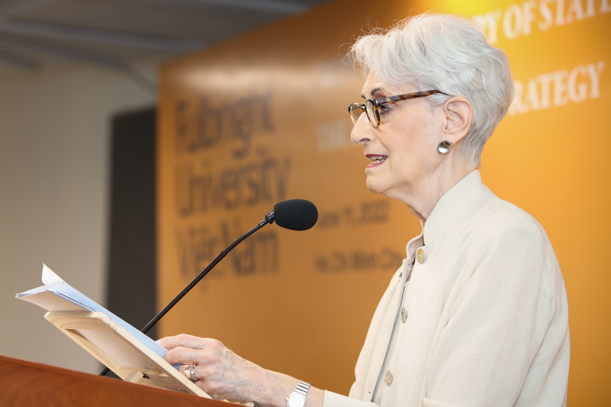 thu truong bo ngoai giao my phat bieu tai viet nam anh 2