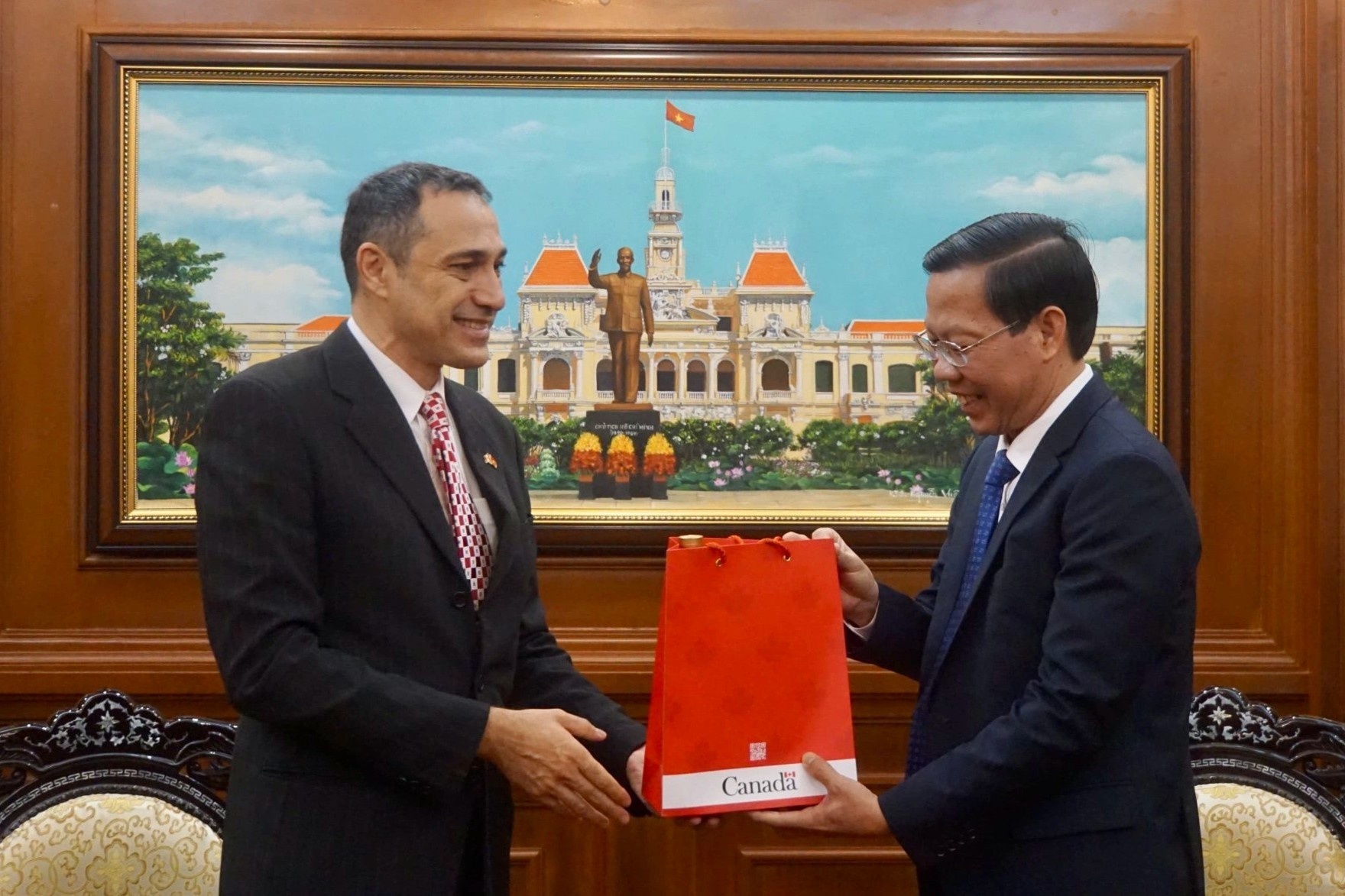 TP.HCM muon Canada dau tu vao linh vuc cong nghe cao hinh anh