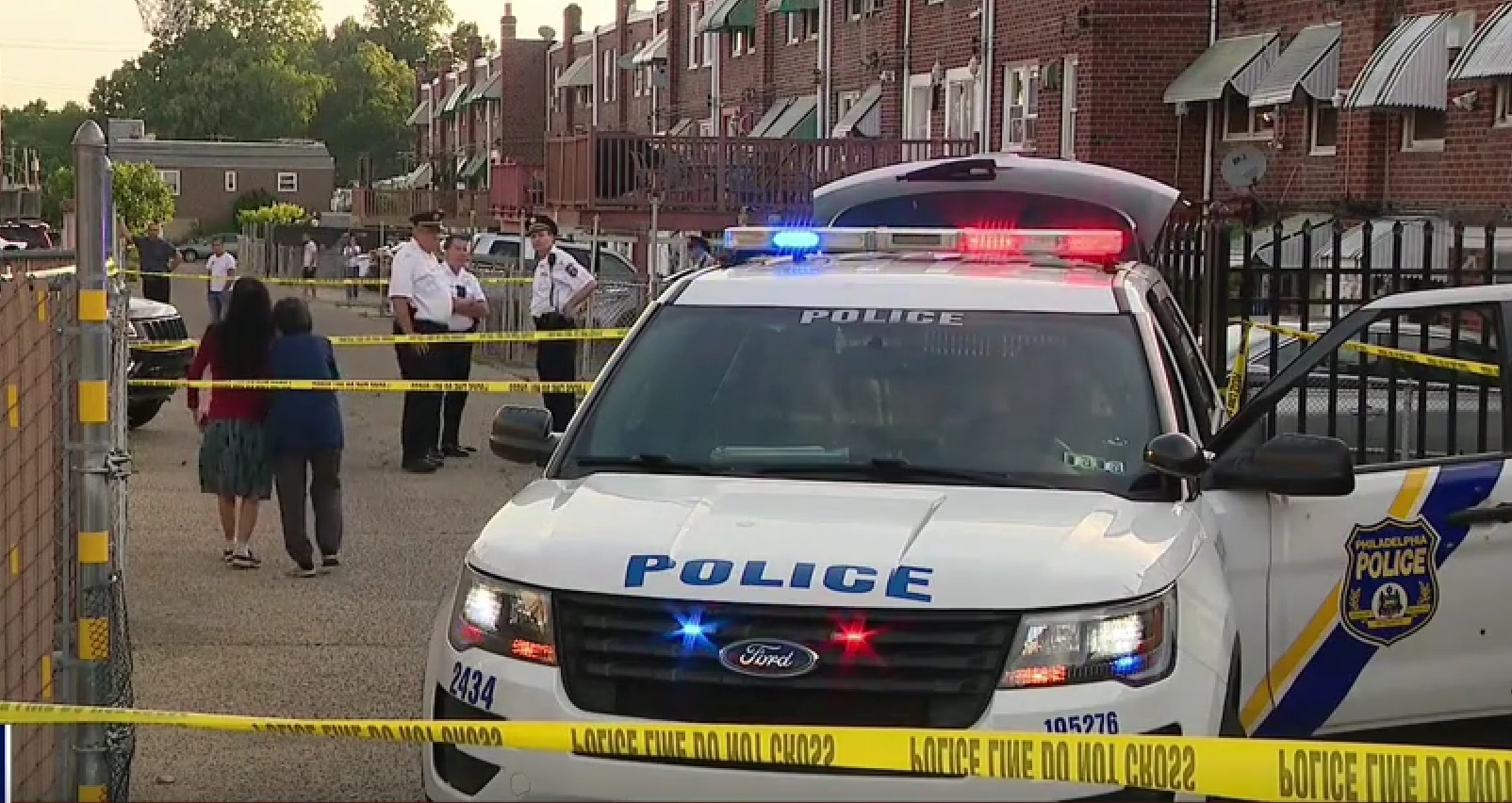 Nguoi dan ong goc Viet bi ban chet giua pho o My hinh anh