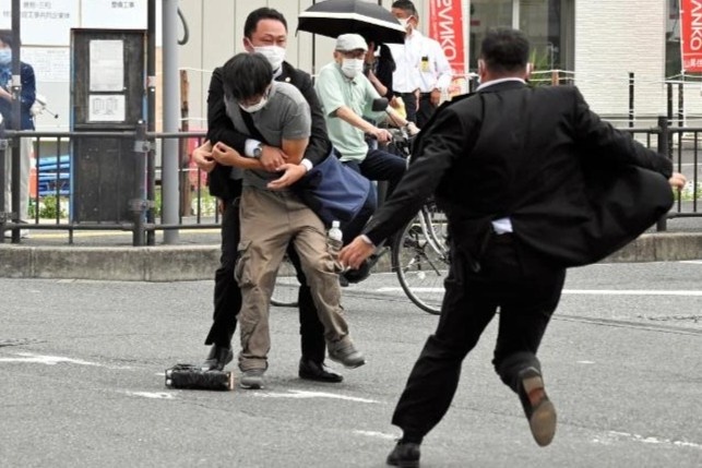 nghi pham am sat thu tuong abe anh 1