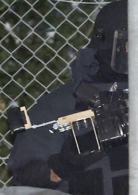 sung tu che cua nghi pham am sat ong abe anh 1