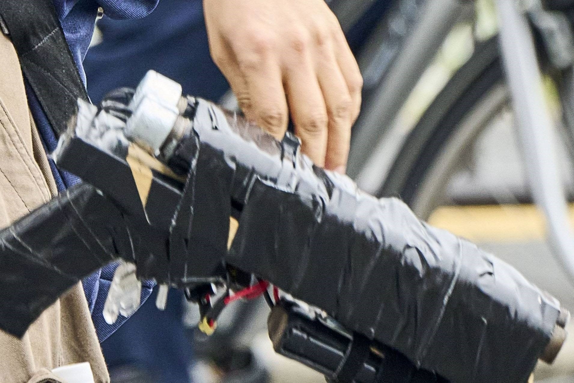 Phat hien moi tai nha nghi pham am sat ong Abe hinh anh