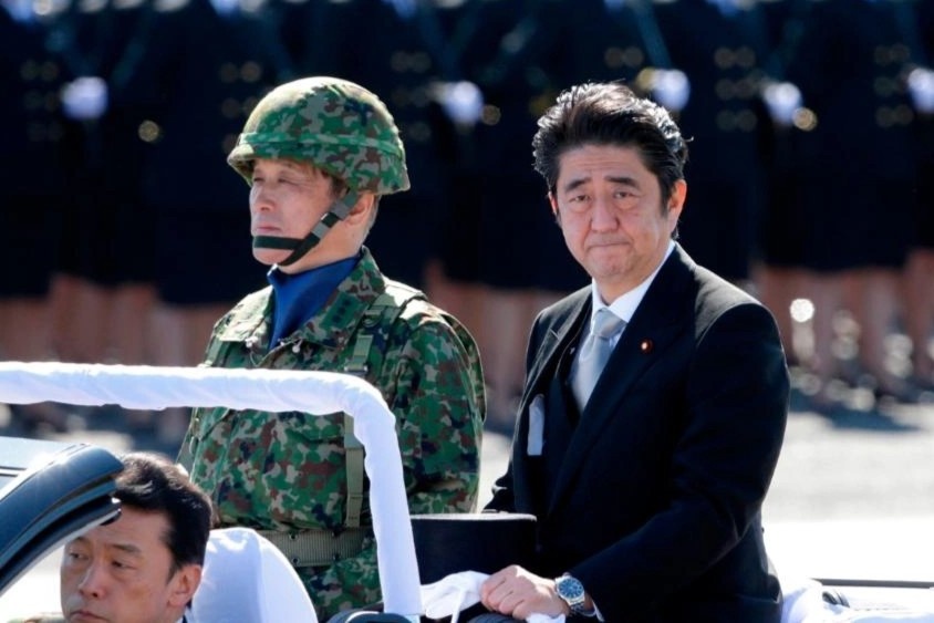 Voi mot cum tu, ong Abe da khien My thay doi quan diem ve chau A hinh anh