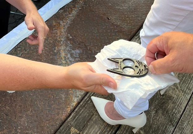 ung vien thong doc new york bi tan cong anh 1