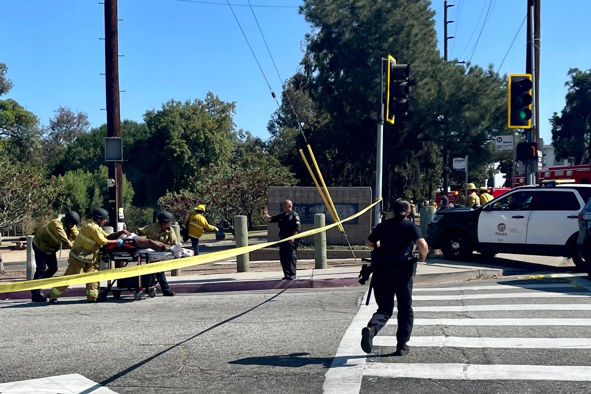 Xa sung chet nguoi tai cong vien Los Angeles hinh anh