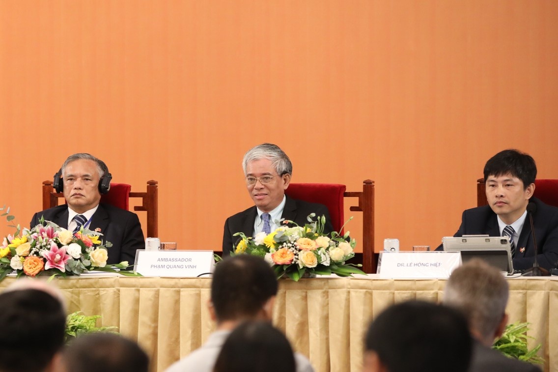 Viet Nam da dang hoa hop tac quoc phong giua luc the gioi bien dong hinh anh