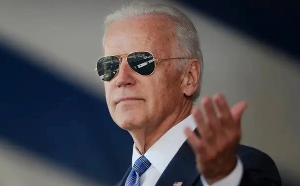 Chien thuat 'dung ngoai' mang ve tin vui bat ngo cho ong Biden hinh anh