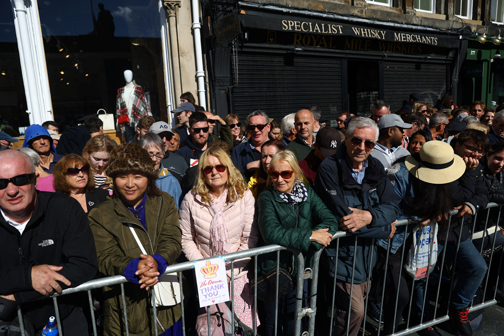 vua charles den edinburgh anh 1