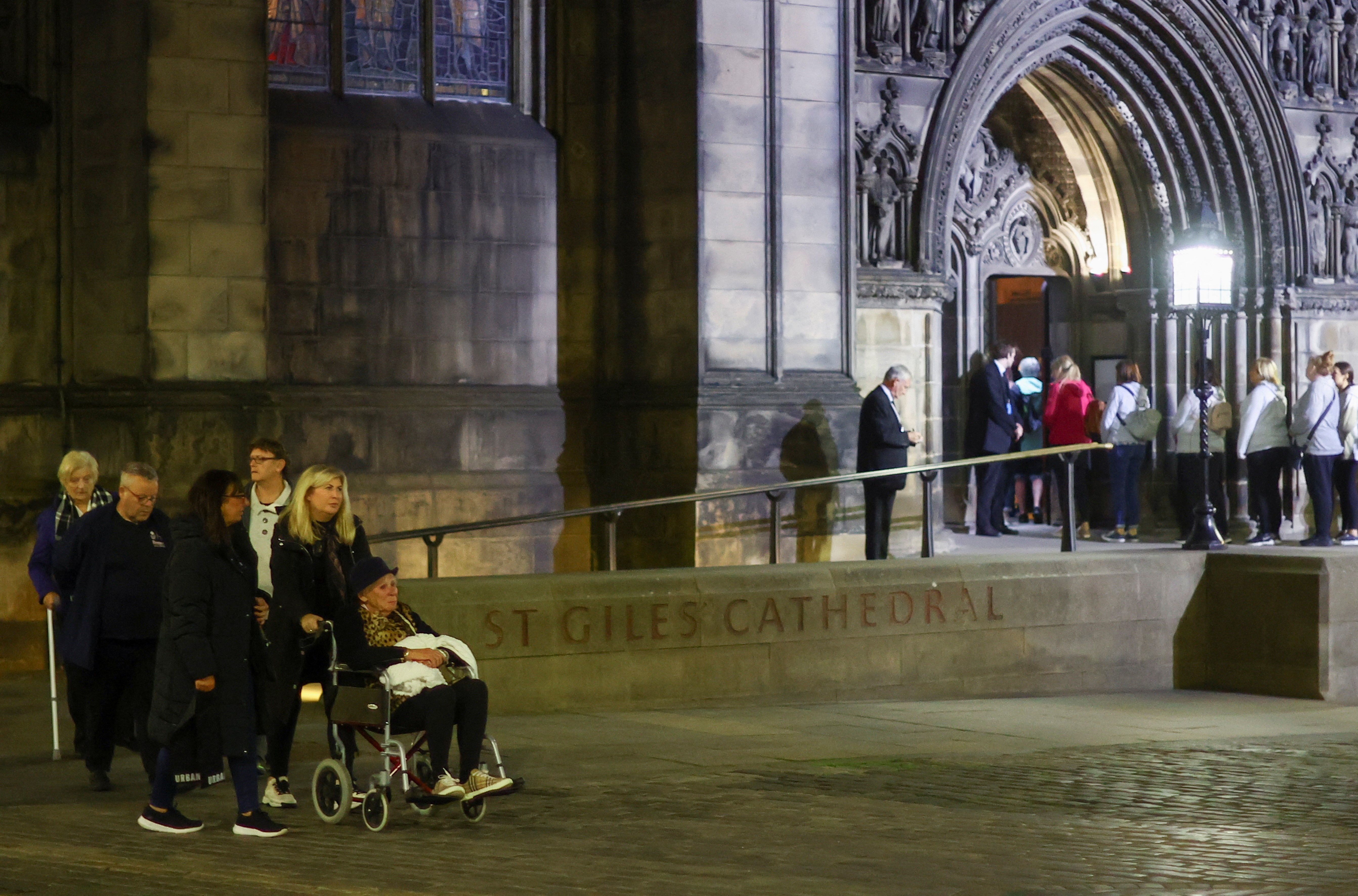 le tang nu hoang anh anh 6