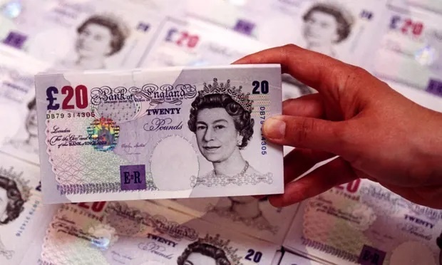 Nguoi Anh do xo di doi tien hinh anh