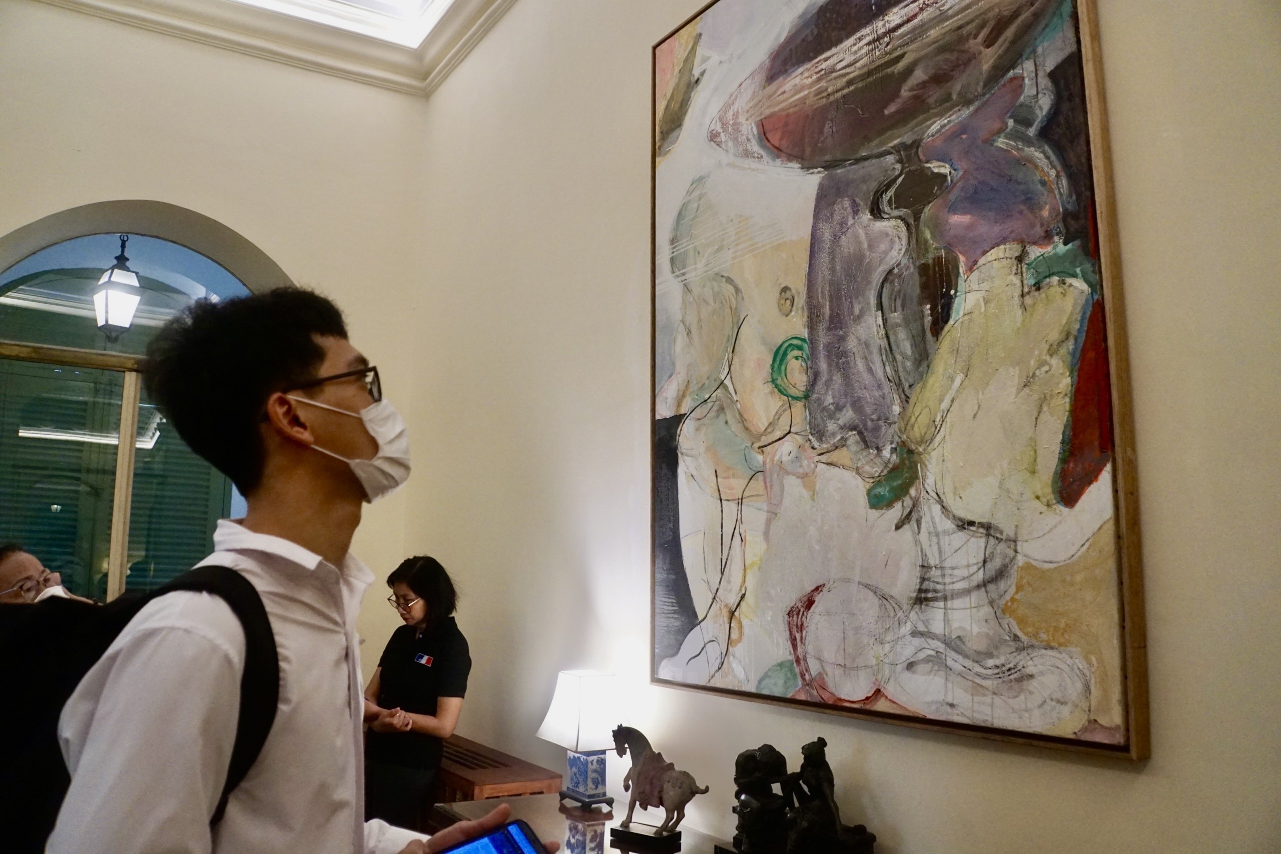 Diem dac biet ben trong dinh Tong lanh su Phap o TP.HCM hinh anh