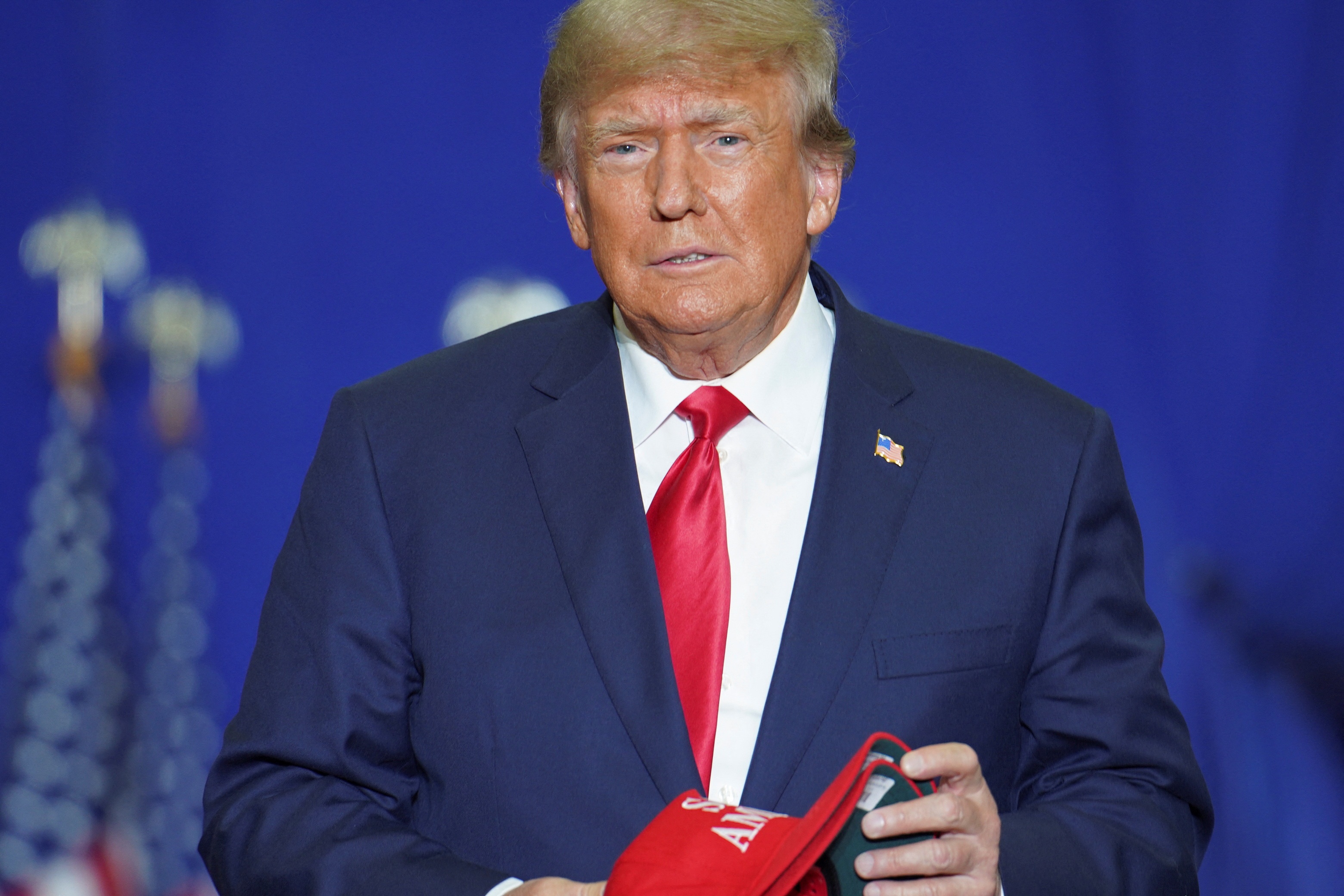 Mot so quan chuc thoi Trump dung tai khoan ca nhan lam viec cong hinh anh