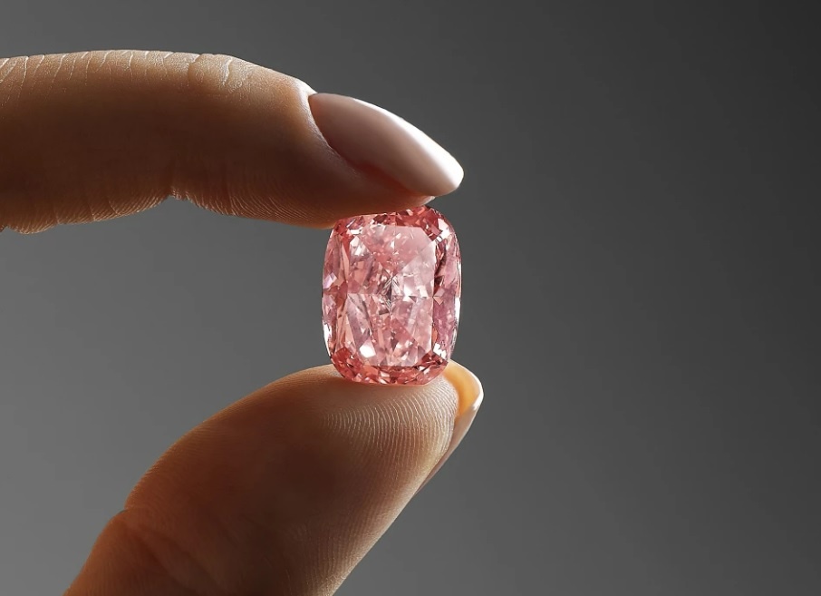 dau gia kim cuong hong anh 1