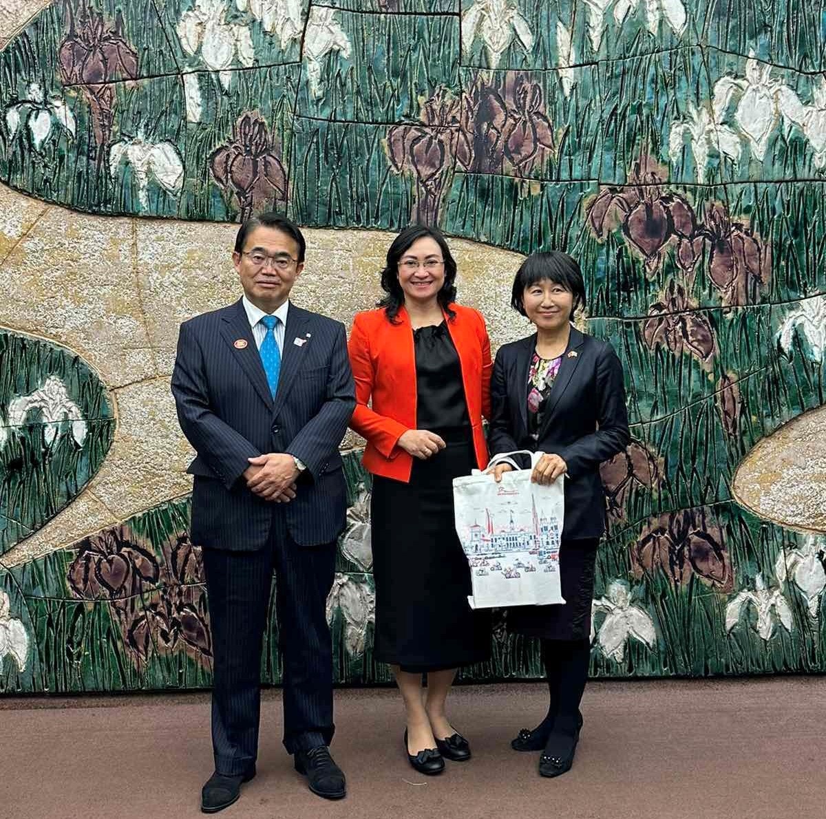 tp.hcm va nhat ban anh 2