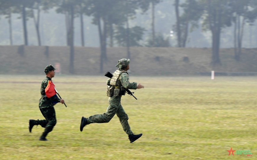 giai ban sung aarm 30 anh 5