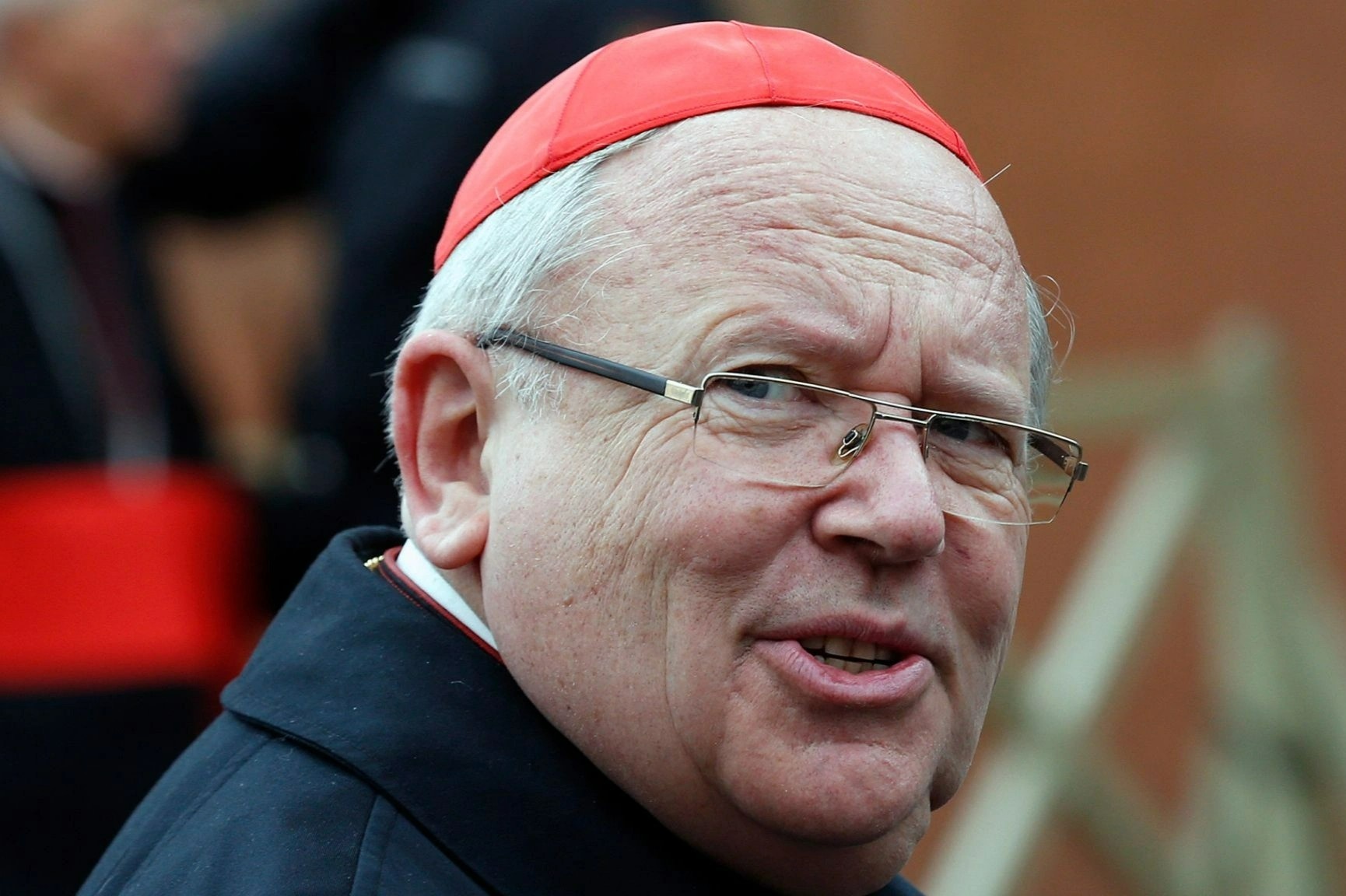 Hong y Phap thua nhan quay roi tinh duc be gai 14 tuoi hinh anh